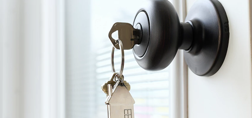 Bifold Door Knob Replacement in Dana Point, California